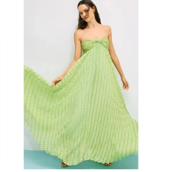 Alexis Dresses & Skirts - Alexis Elea Dress Gown Green Abstract Verde Textured Tiered Flowy